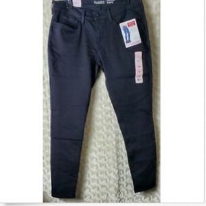 Signature Levis Jeans Sz 12M Low Rise Jegging